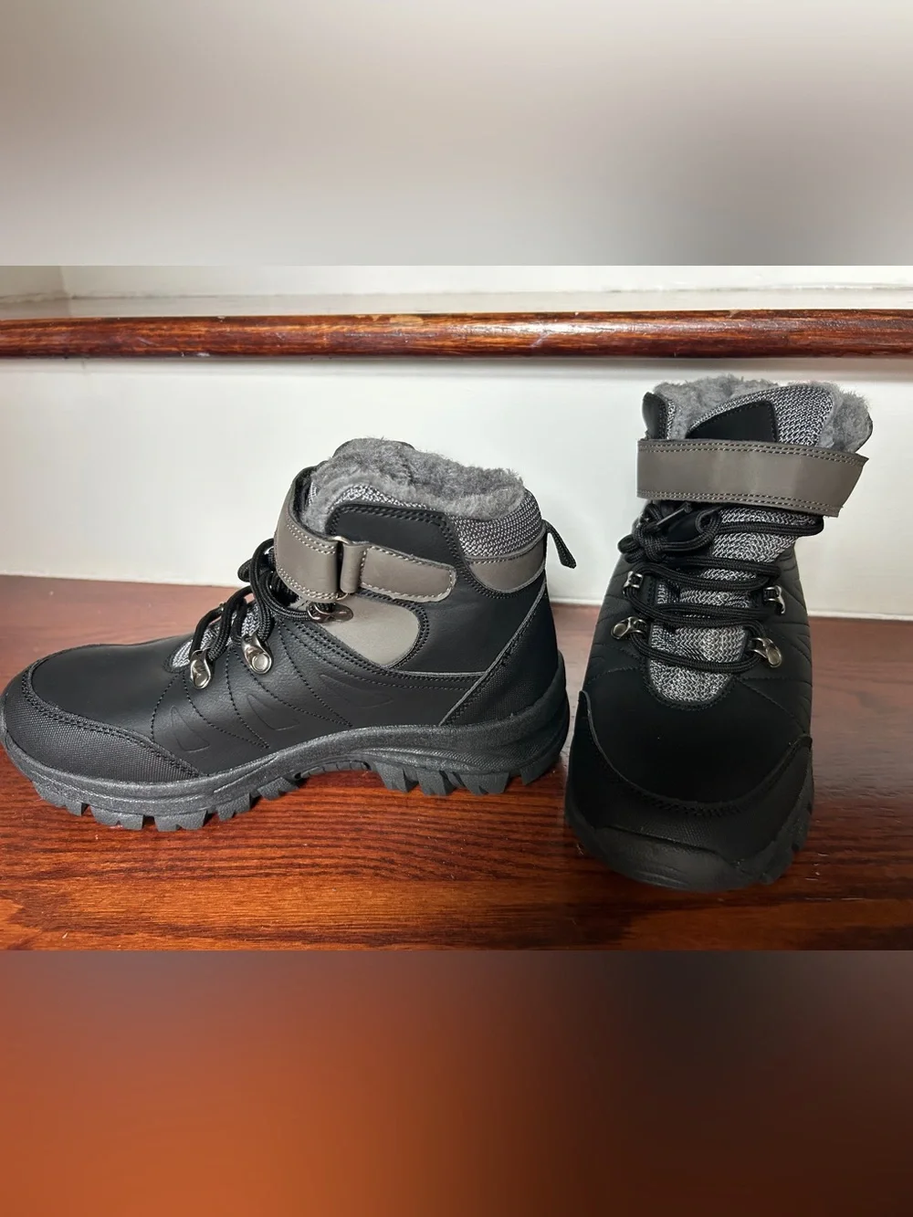 Gyeice Kids Snow Boots Boys Girls Winter Boot Waterproof Non-Slip Sz 6